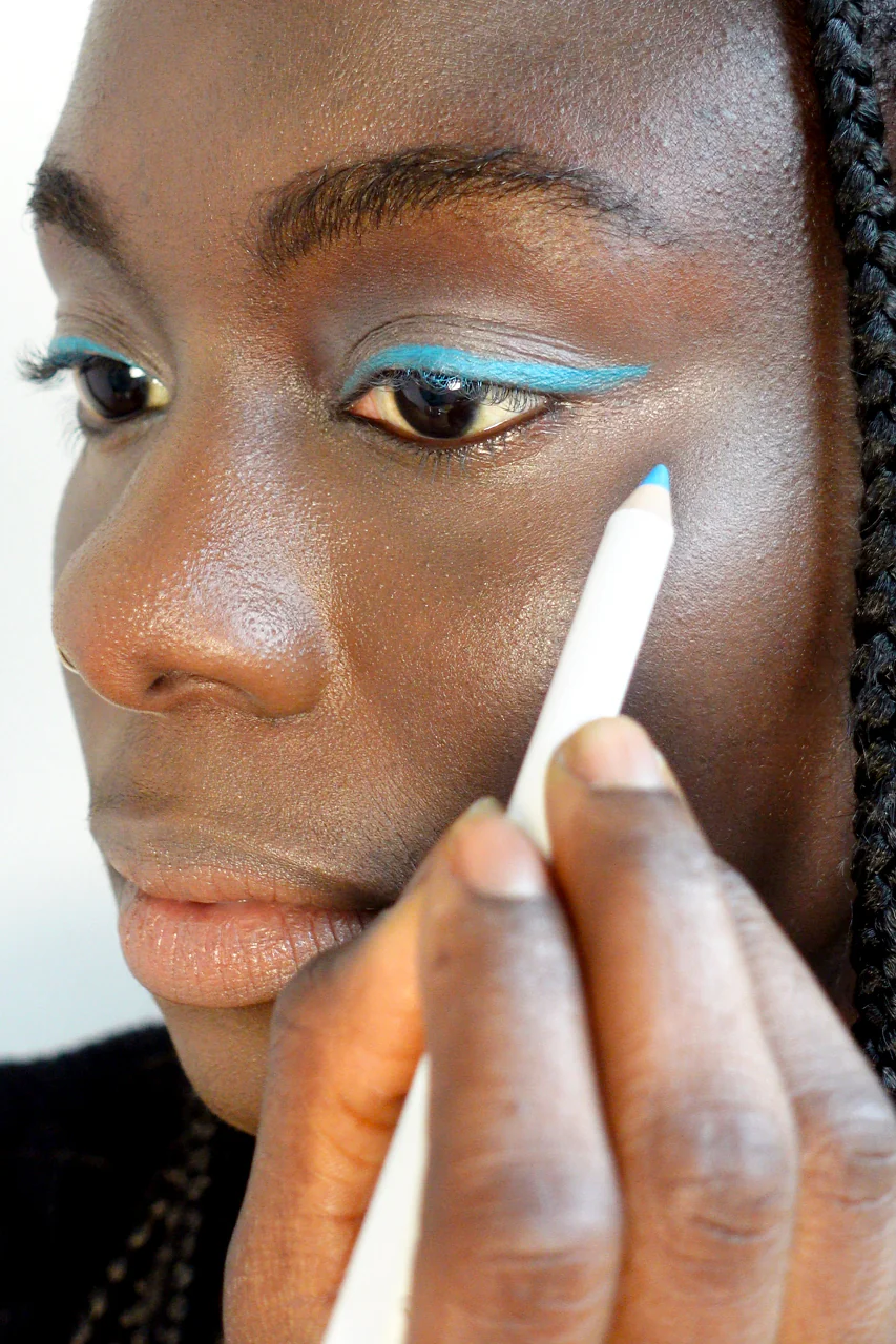 Jojoba Oil Eye Pencil - Cerulean - Image 5